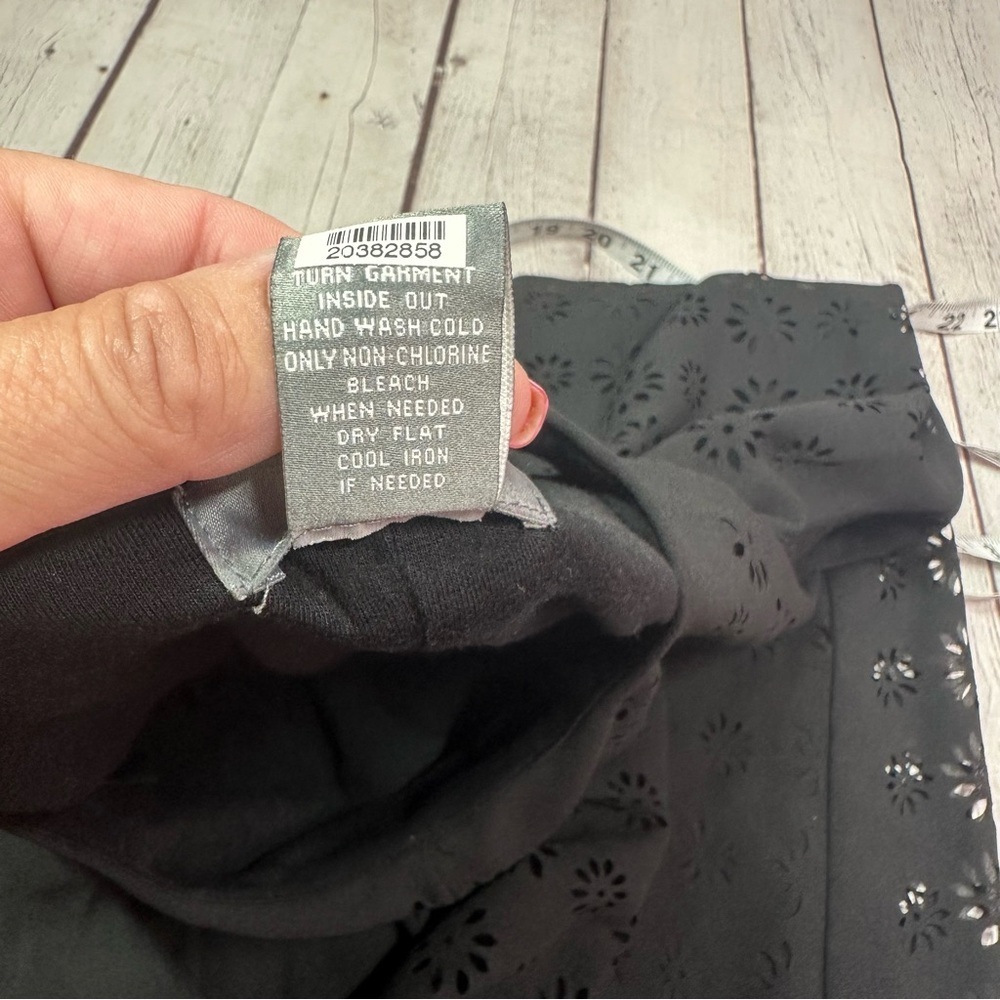 Neiman Marcus Black Eyelet layered shift Dress sz L sleeveless minimalist - Picture 8 of 9